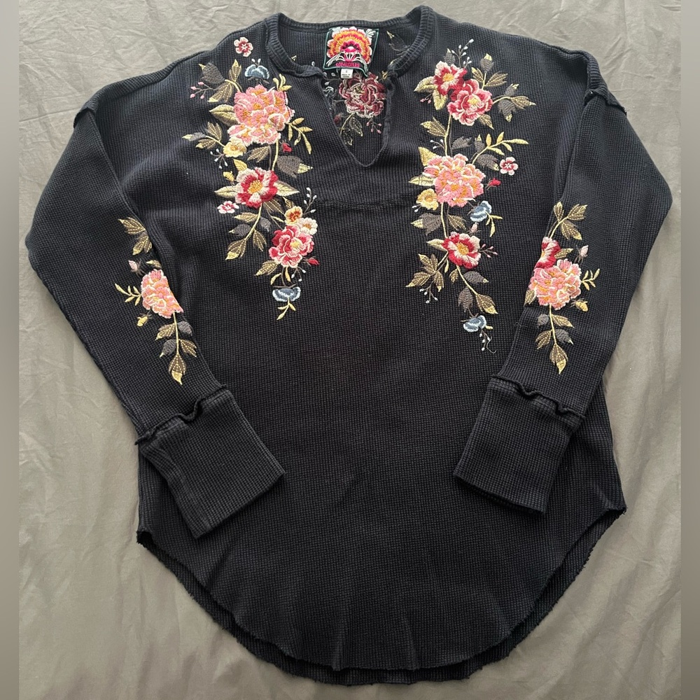 Johnny Was Small Floral Embroidered Long Sleeve Thermal